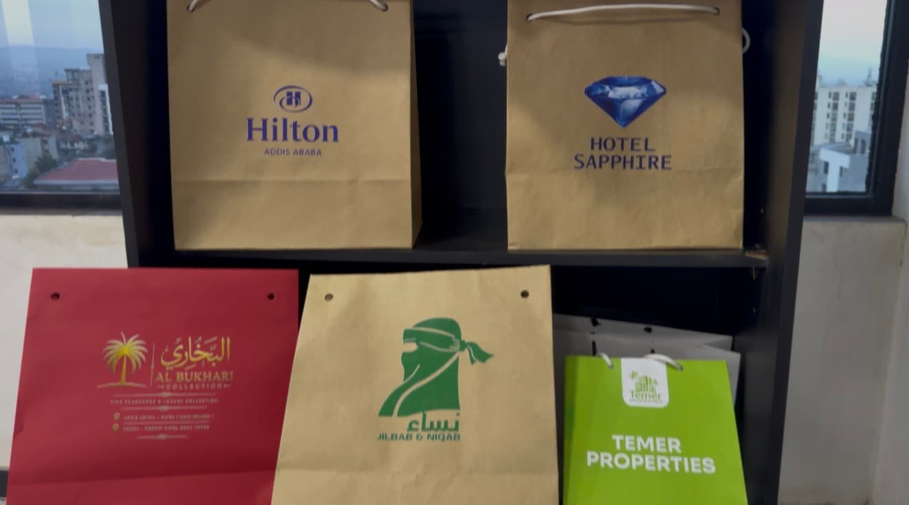 Restaurant and café branded takeaway bags