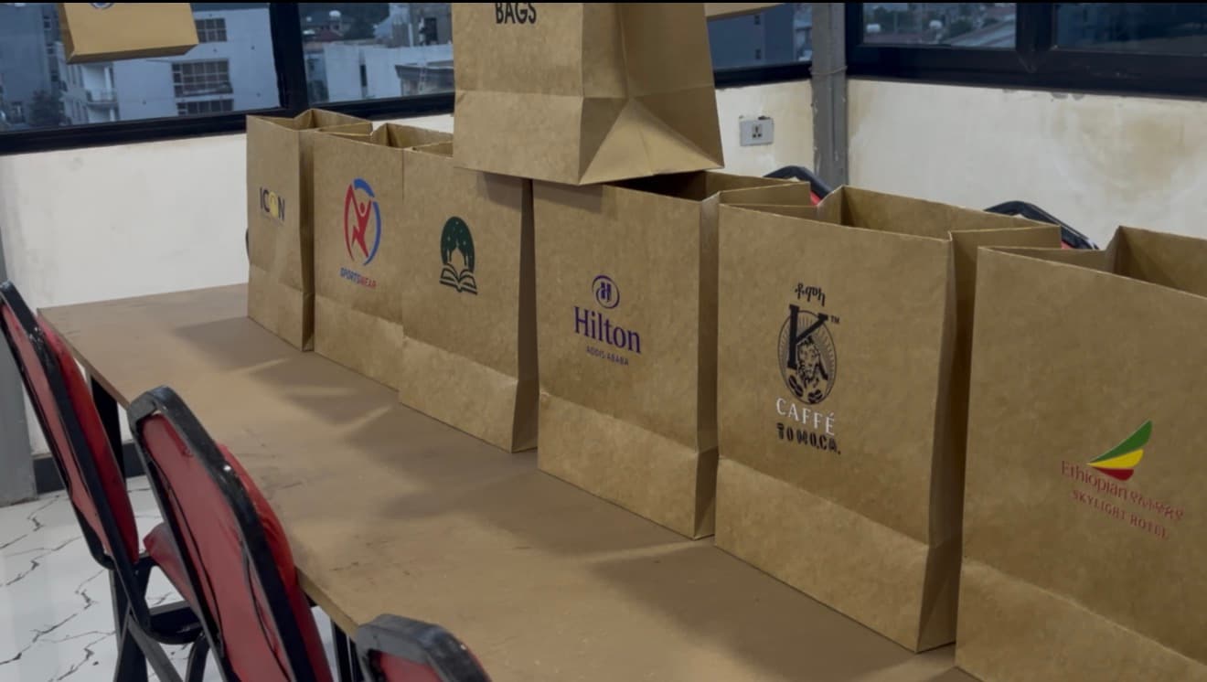 Custom bag sizes and handles for shops and events